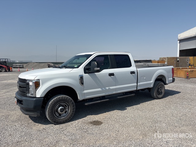 2018 Ford F-250 XL 4x4 Crew Cab Pickup