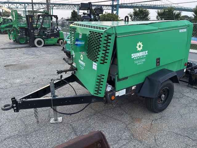 2017 Doosan HP375WCU 375 cfm Mobile Air Compressor 2017 Doosan HP375WCU 375 cfm Mobile Air Compressor