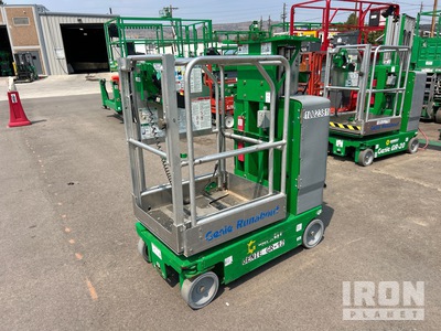2018 Genie GR-12 Ascenseur à mât vertical
