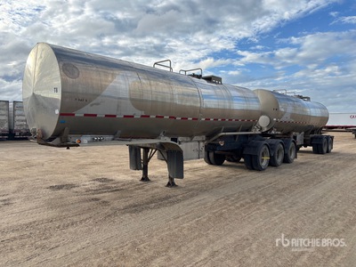 2012 West-Mark 5800 gal Super B-Train Lead Tanker Trailer