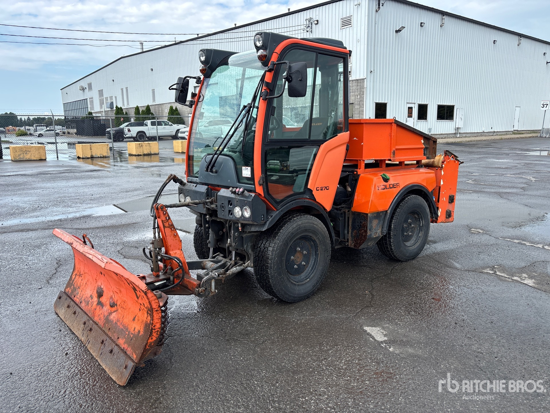 2014 Holder C270 Sidewalk Plow