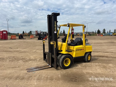 Hyster H65XM 5600 lb Pneumatic Tire Forklift
