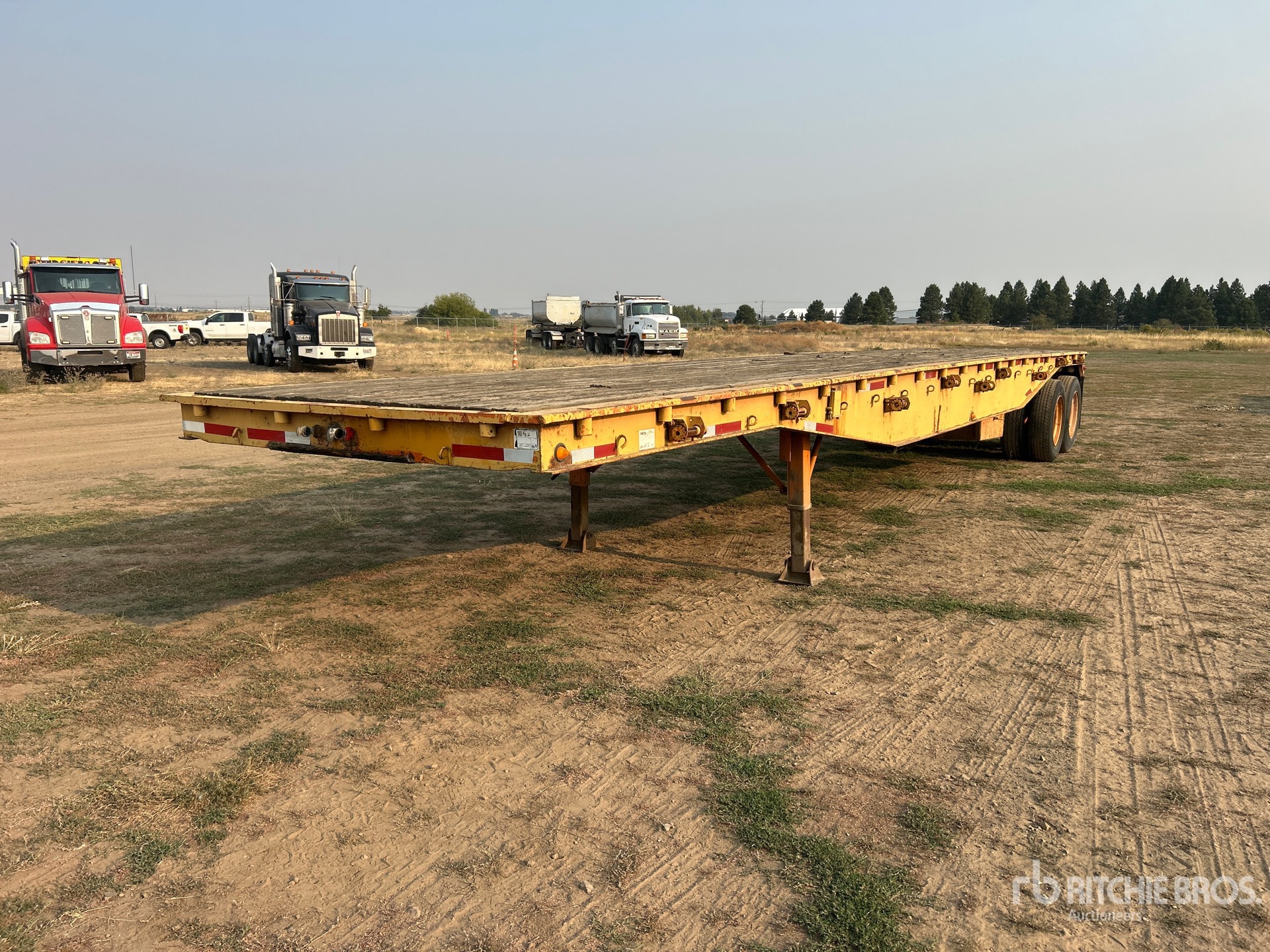 1968 Utility 40 ft T/A A-Train Lead Flatbed Trailer