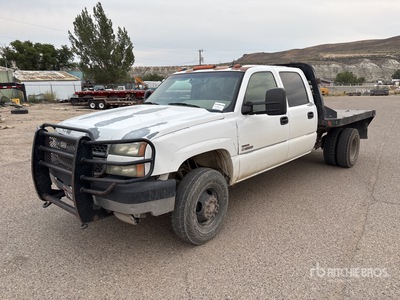 2015 Chevrolet Silverado 3500 4x4 Crew Cab 4x4 Crew Cab Ciężarówka z płaską platformą