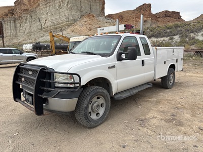 2006 Ford F-350 XL 4x4 Extended Cab 4x4 Service Truck