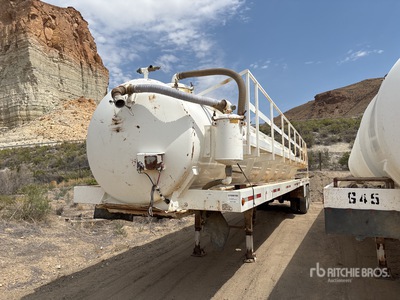 2011 Troxell T/A 130 BBL Remolque cisterna de vacio