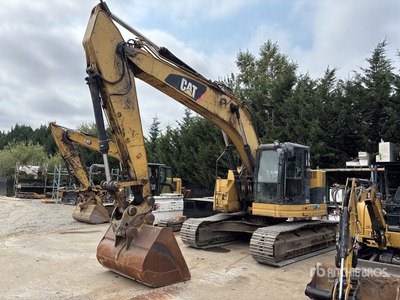 2013 Cat 321D LCR 油圧ショベル