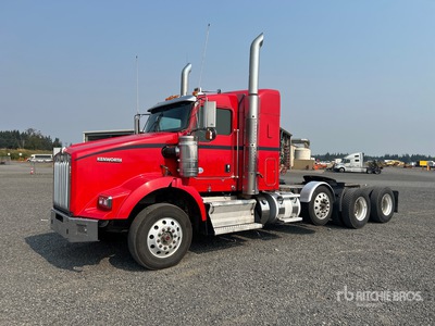 2014 Kenworth T800 8x4 Tri/A Slaapcabine Tractor
