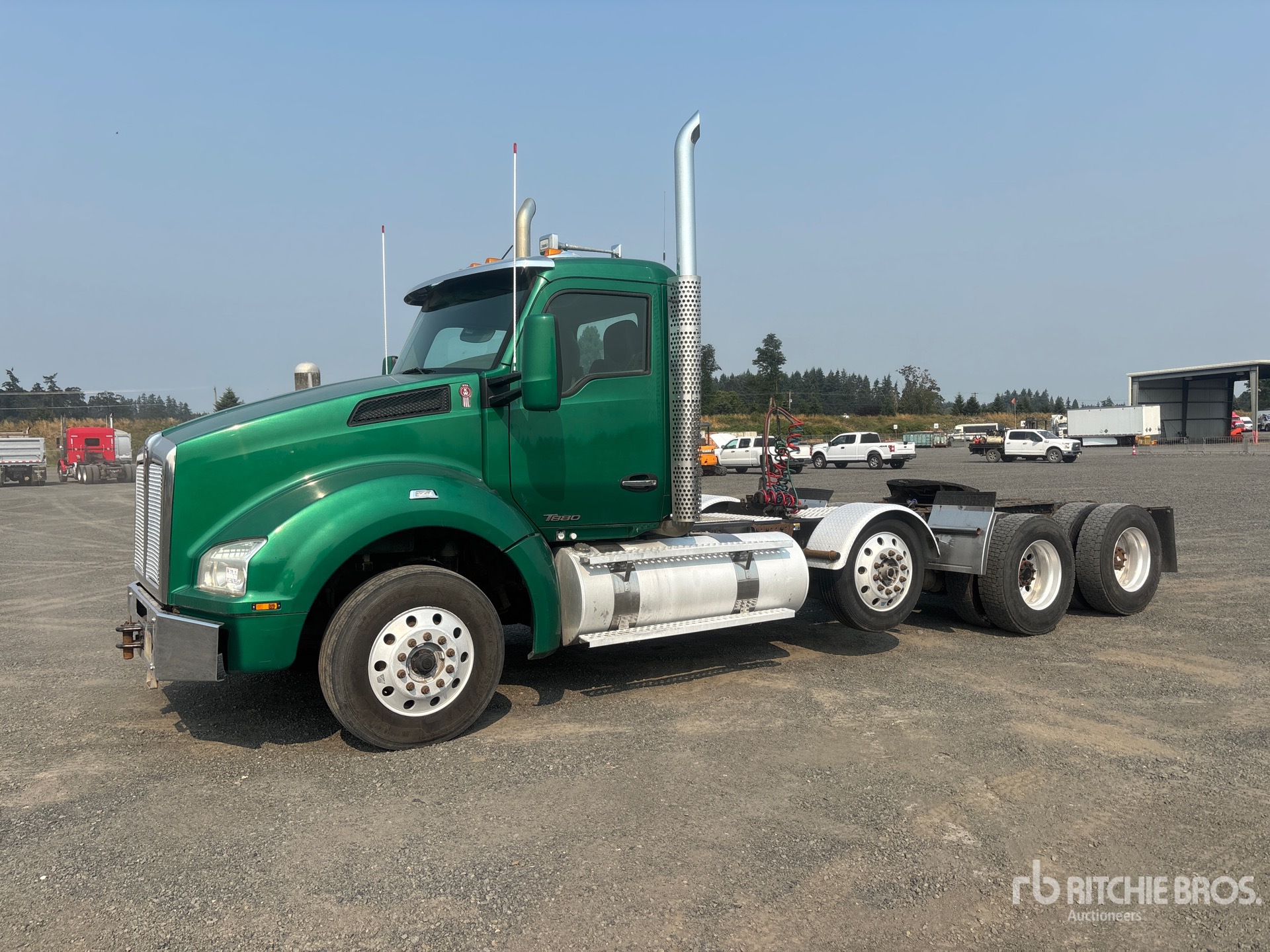 2015 Kenworth T880 8x4 Tri/A Day Cab Truck Tractor