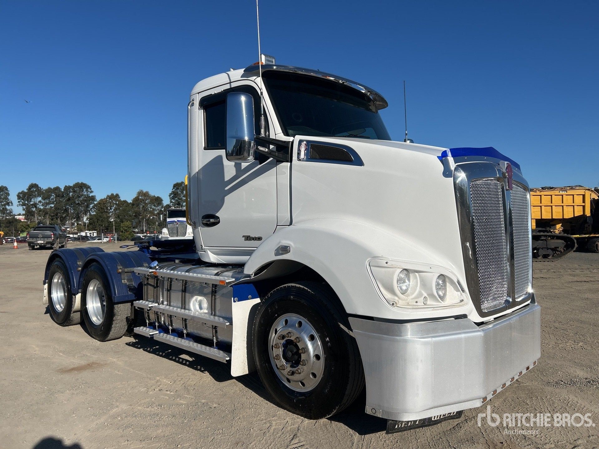 2023 Kenworth T610 6x4 T/A Day Cab Truck Tractor