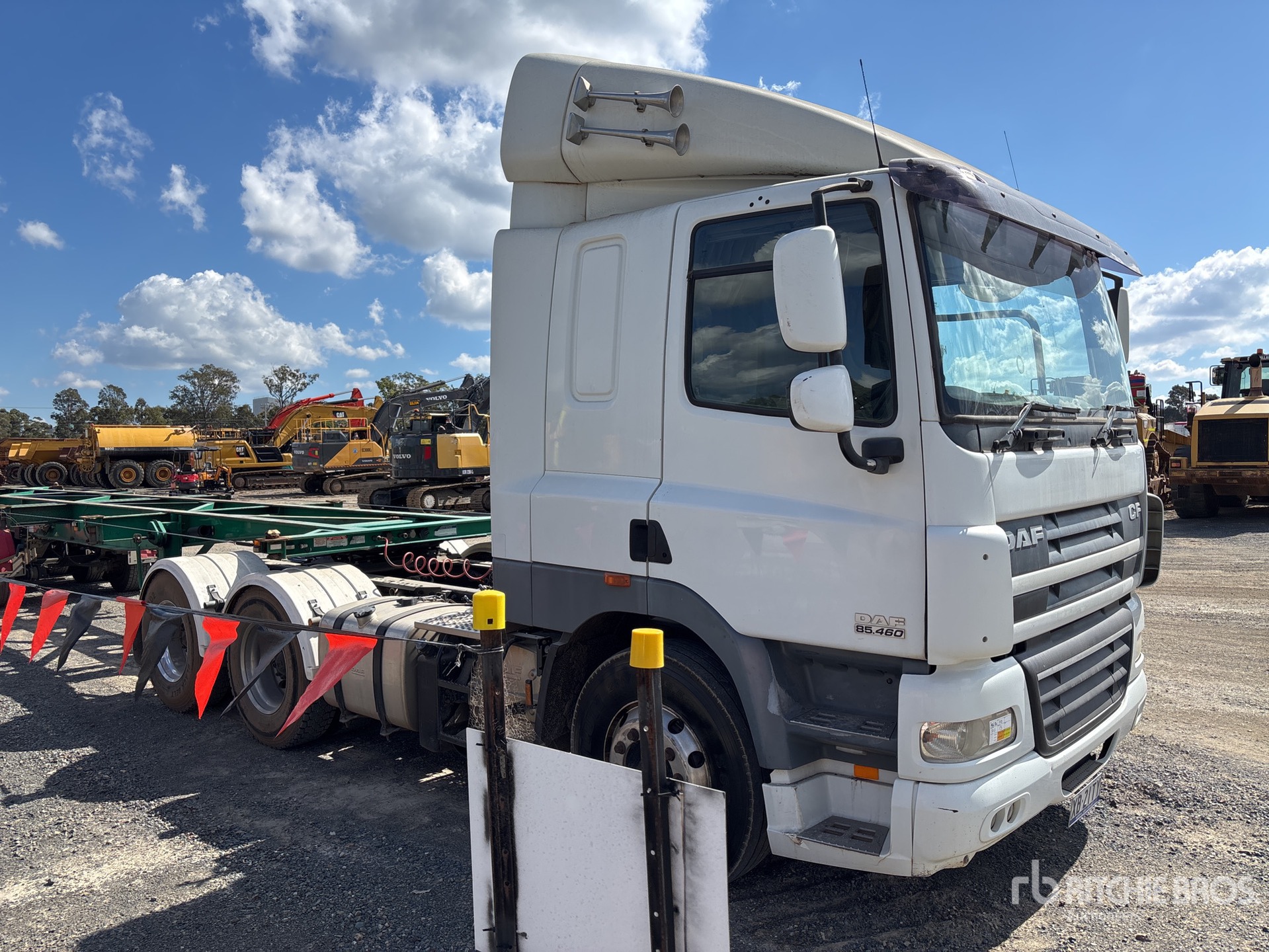 2017 DAF CF85.460 6x4 T/A Sleeper Truck Tractor