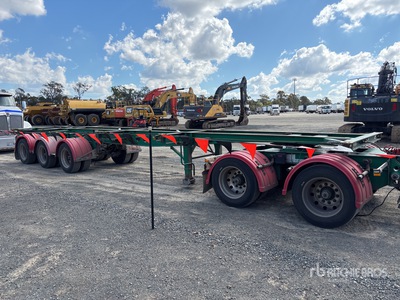 2017 MaxiTrans 12.2 m Tri/A Container Trailer