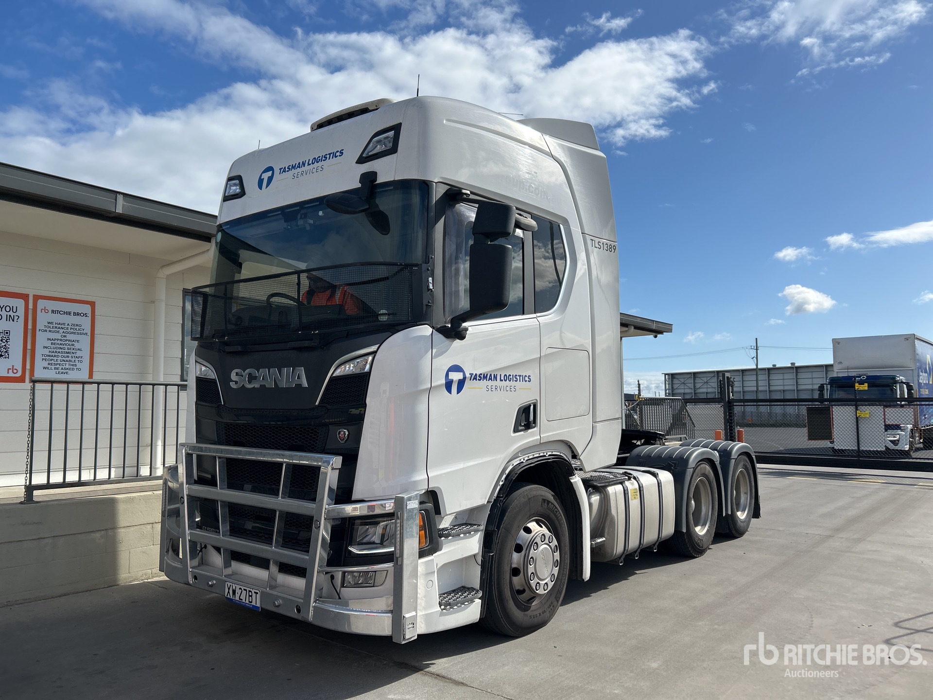 2022 Scania R580 T/A Sleeper Truck Tractor