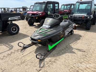 Ski-doo Summit 700 Snowmobile (Inoperable)