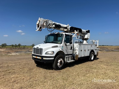 Altec DM47B TR on 2018 Freightliner M2106 4x4 Digger Derrick Truck