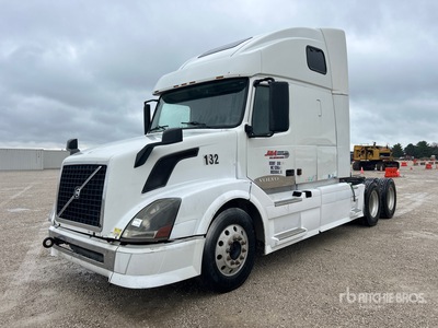 2004 Volvo VNL 6x4 Cabina con cuccetta per trattore stradale