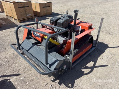 2026 SDLOOL SL-LM1000Q Remote Control Crawler Lawn Mower (Unused)