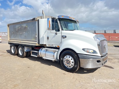 2015 Cat CT630 6x4 Camion à benne basculante D/E