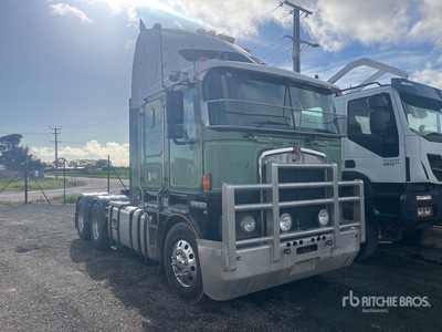 2007 Kenworth K104B 6x4 Cabeza Tractora Cabina Dormitorio (Inoperable)
