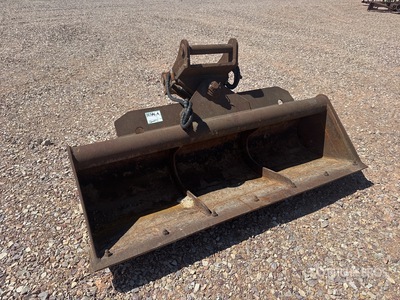Volvo Godet Orientable 1950 mm Cleanup دلو حفارة