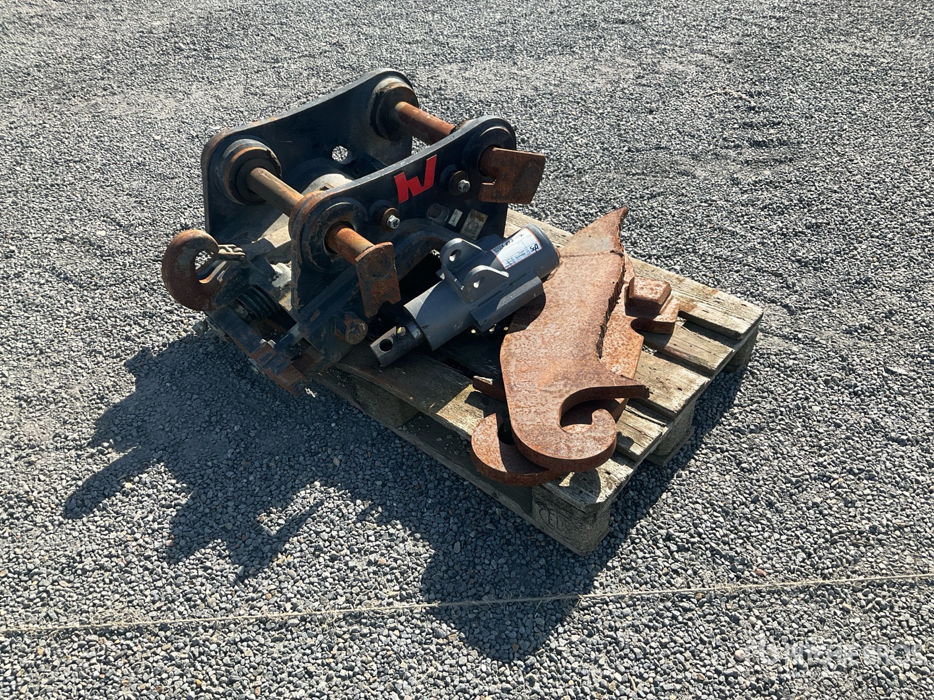 2011 Quick Coupler