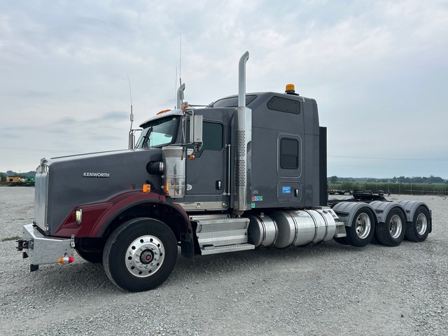 2020 Kenworth T800 8x4 Heavy Haul Tri/A Sleeper Truck Tractor