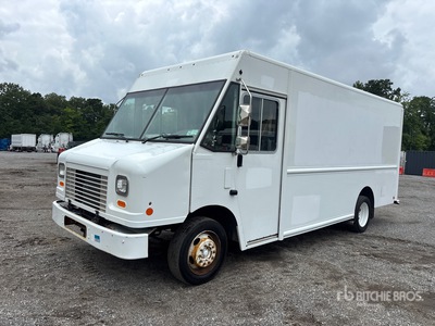 2019 Ford F59 4x2 Fourgon surélevé