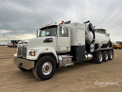2021 Foremost FVS 1200 on 2021 Western Star 4700 8x6 شاحنة شفط و حفر