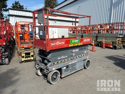 2014 Skyjack SJIII-3226 Electric Scissor Lift