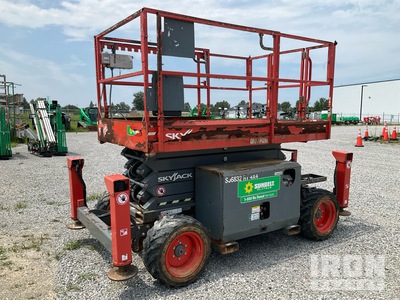 2016 Skyjack SJ6832 RT Dual Fuel 4x4 Scissor Lift