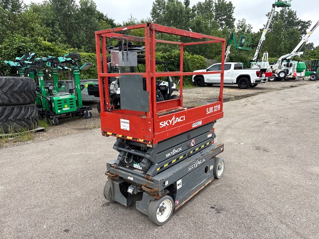 2015 Skyjack SJIII-3219 Electric Scissor Lift