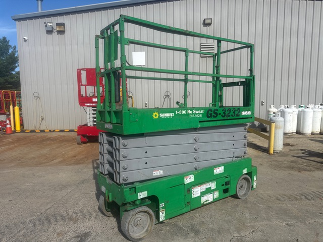 2015 Genie GS-3232 Electric Scissor Lift