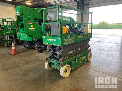 2016 Skyjack SJIII-3226 Electric Scissor Lift