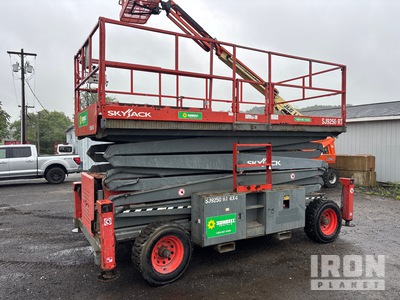 2016 Skyjack SJ9250 RT Diesel 4x4 Scissor Lift