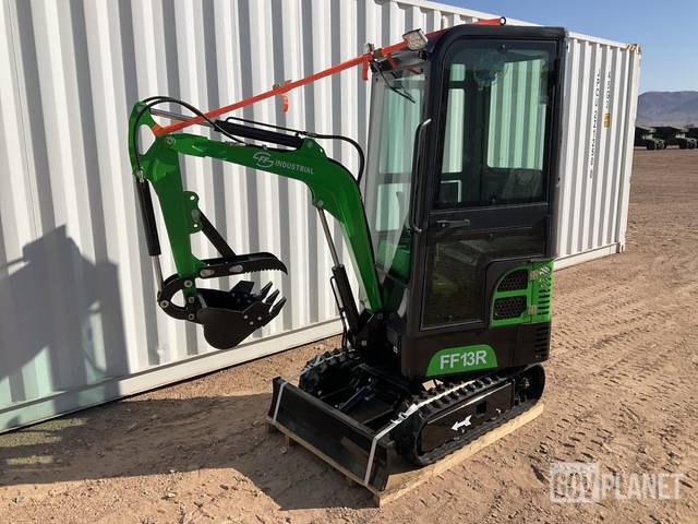 2024 2024 FF Industrial FF13R Mini Excavator - Unused 31'' Stick, Auxiliary Hydraulic Plumbing, 39'' Backfill Blade, 7'' Rubber Tracks, 16'' Digging Bucket, Manual Thumb. Gas Mini Excavator