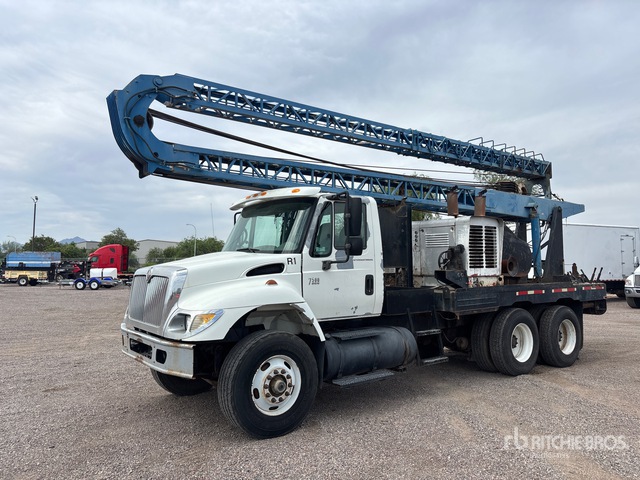 25 ton on 2005 International 7500 6x4 Boom Truck