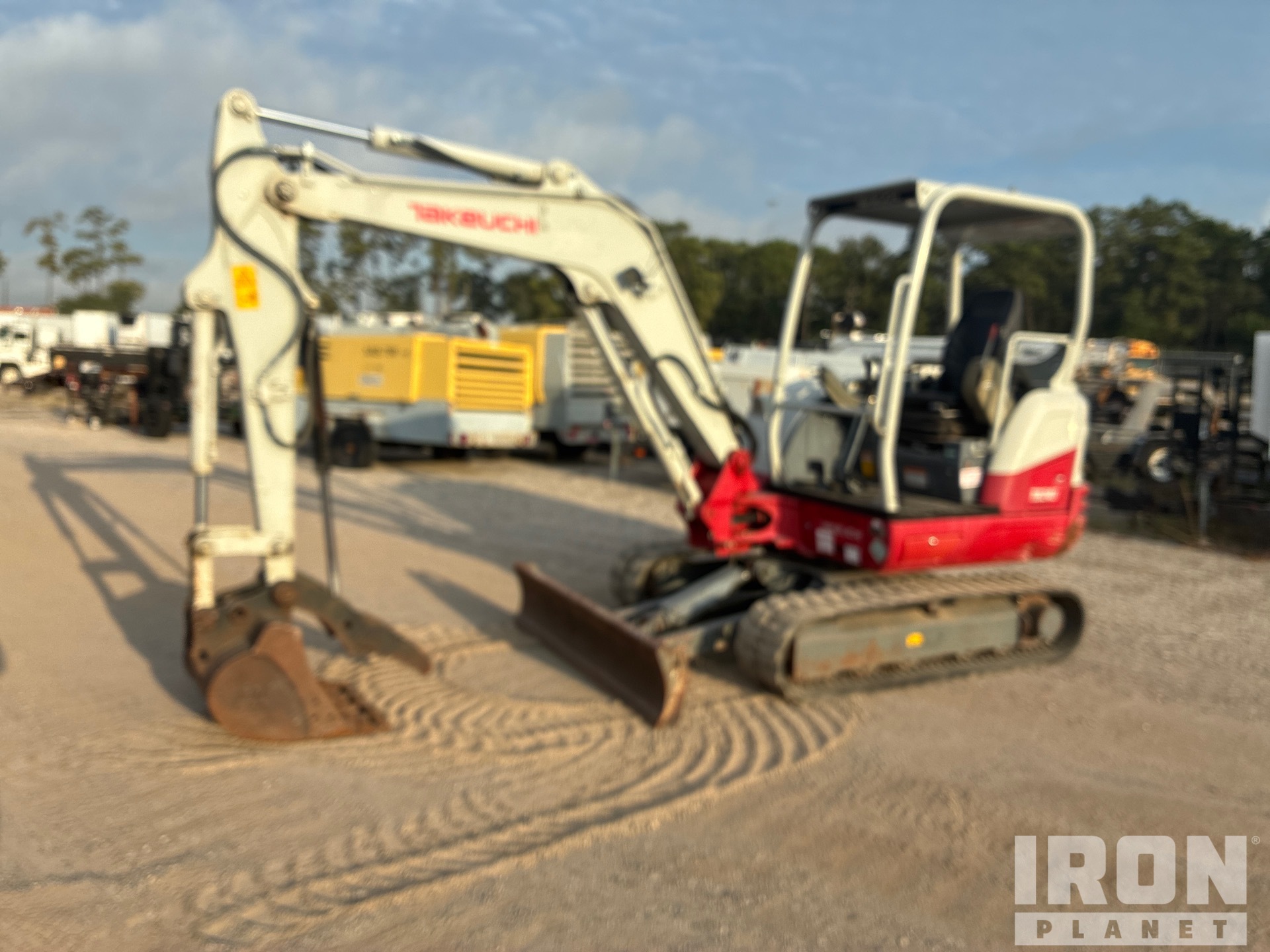 2022 Takeuchi TB240 Minibagger
