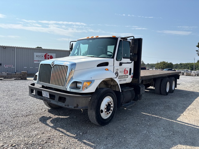 2003 International 7400 6x4 Flatbed Truck