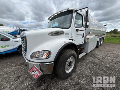 2007 Freightliner M2 112 5500 gal 8x4 Fuel Truck