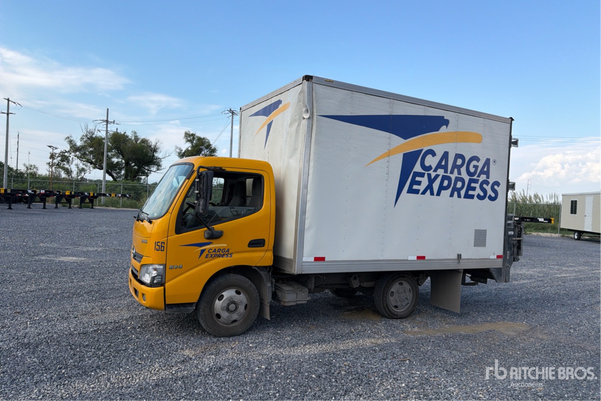 2023 Hino 300 Series 4x2 Moving Camion con Caja Seca / Van Truck