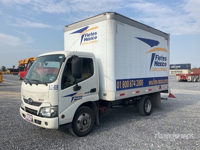 2019 Hino 300 Series Camion con Caja Seca / Kastenwägen