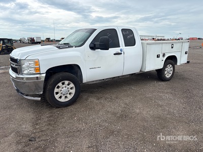 2013 Chevrolet 2500HD 4x2 Extended Cab Utility Truck