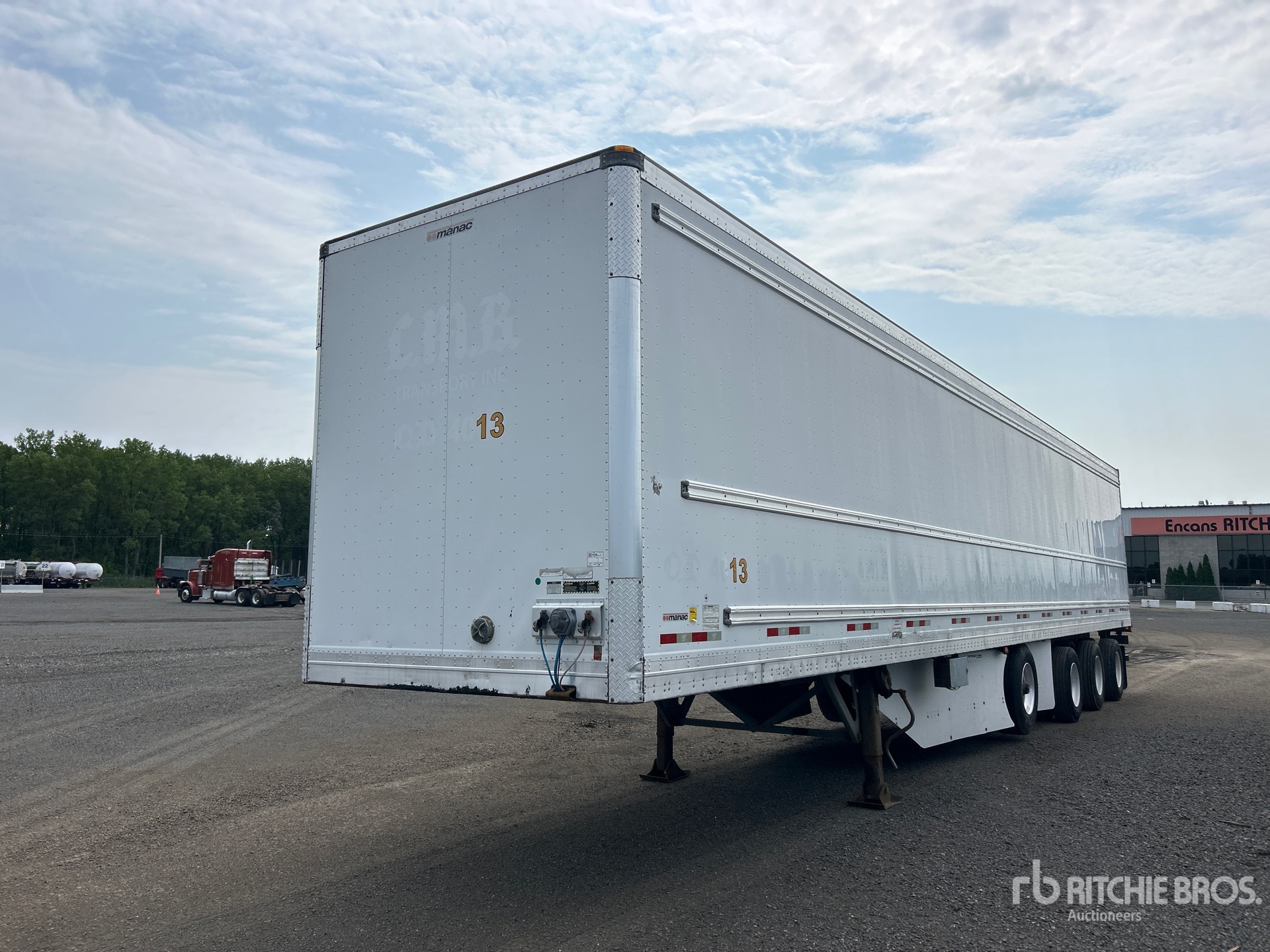 2014 Manac 53 ft x 102 in Quad/A Van Trailer
