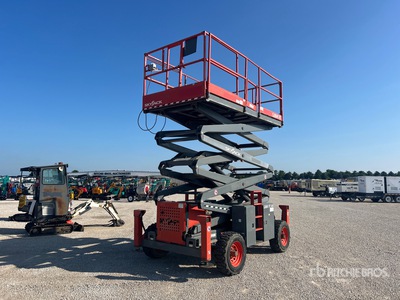 2017 Skyjack SJ8841 4x4 Dual Fuel Ascenseur à ciseaux