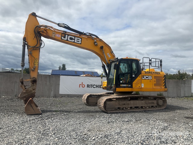 を見 Excavators