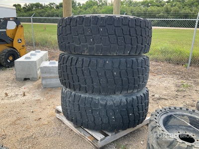 Quantity of (3) 20.5R25 Snow Opony - Fits Wheel Loader