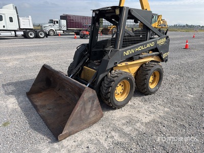 1998 New Holland LX665 Minicargador (INOPERABLE) / Schranklader (Inoperable)