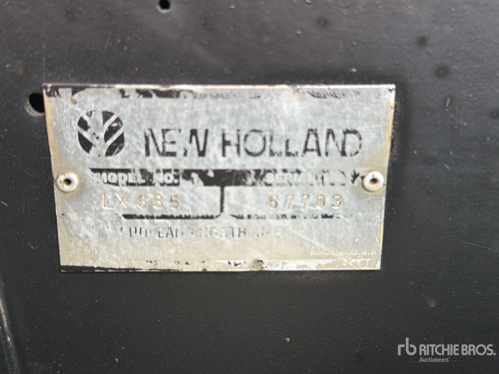 1998 New Holland LX665 Minicargador / Skid Steer Loader