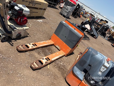 2022 Doosan BW23S-7 4500 lb Electric Palettenheber