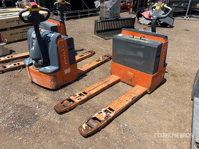 2022 Doosan BW23S-7 4500 lb Electric Palettenheber